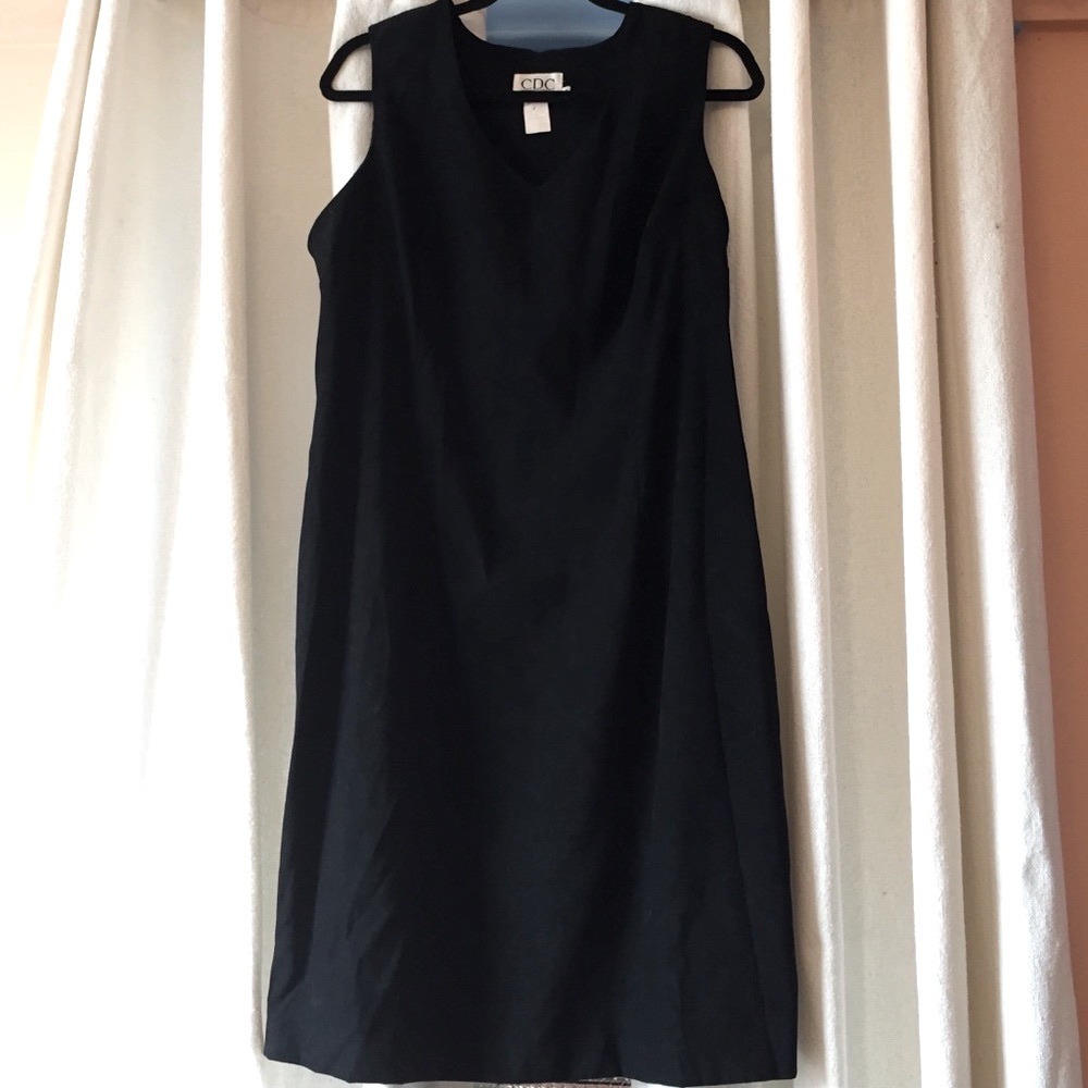 Basic black dress 👠